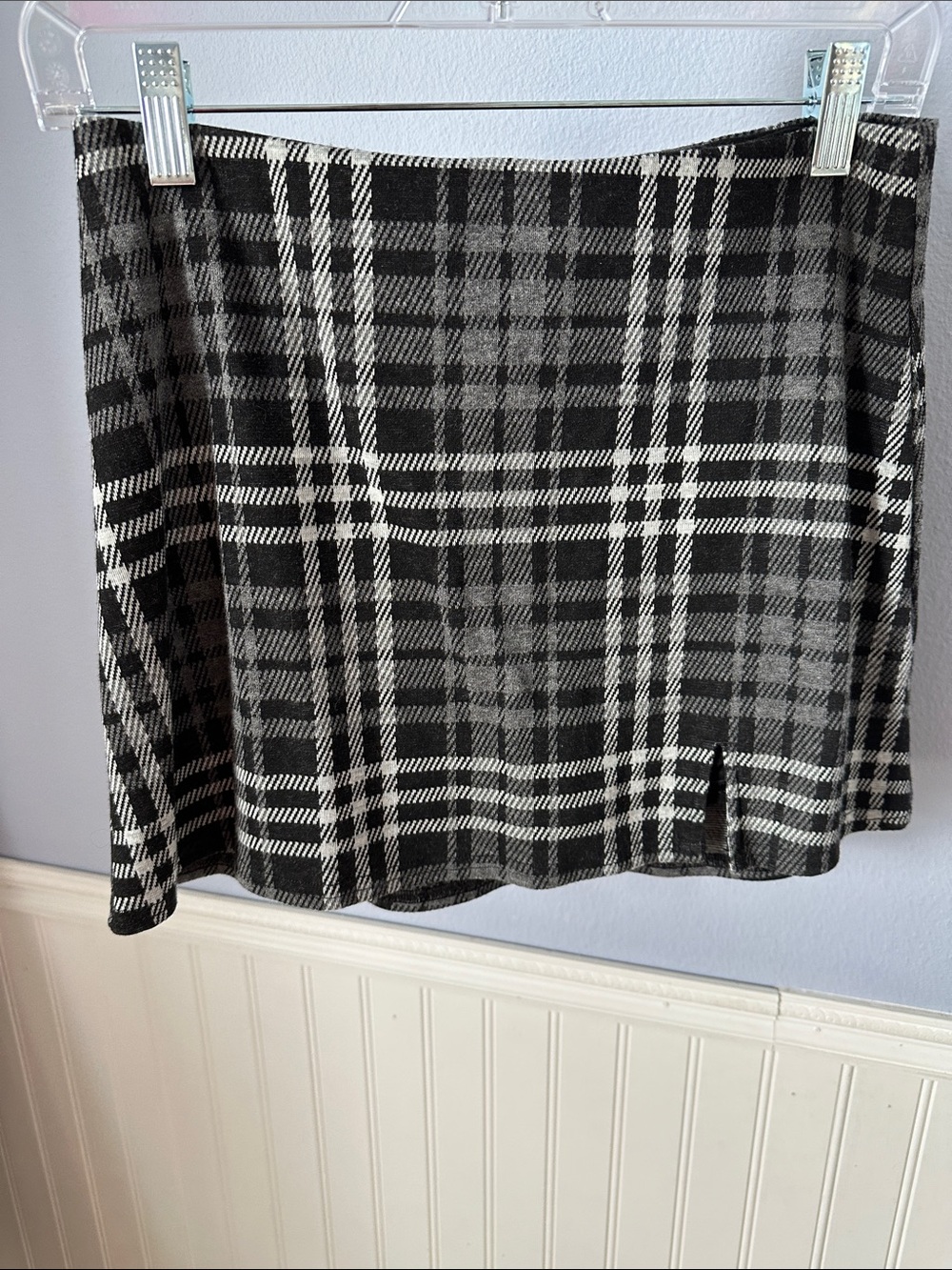 American Eagle Outfitters Black & Gray Plaid Mini Skort